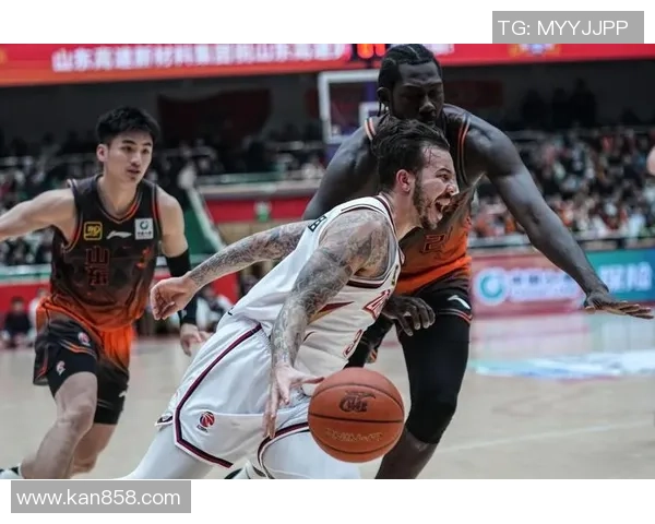 杭州篮球队灵活性深度对比分析及其对比赛表现的影响探讨 杭州篮球队灵活性深度对比分析及其对比赛表现的影响探讨