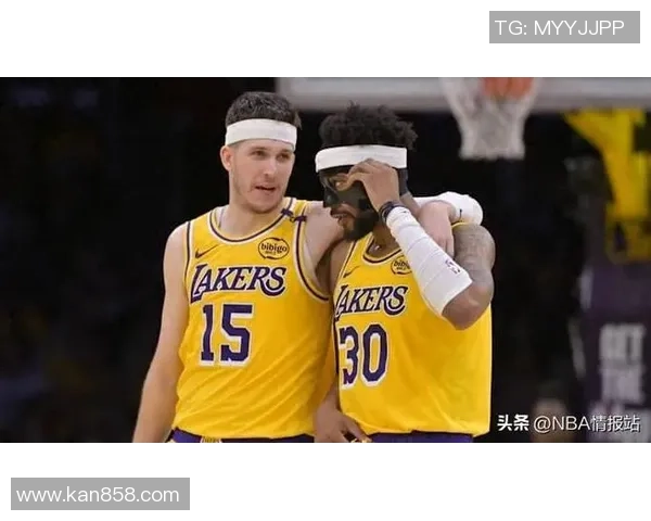 亚历克斯卡鲁索：从无名小卒到NBA明星的逆袭之路